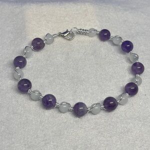 Elegant Amethyst and White Beaded Bracelet